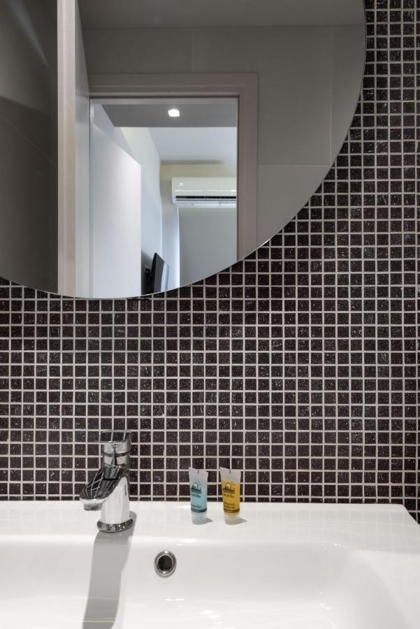 Kolokotroni Lofts Syntagma Apartment Athena Bagian luar foto